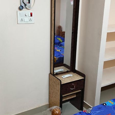 Sri Annai Home Stay I Tiruvannāmalai Εξωτερικό φωτογραφία